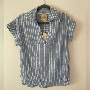 Casa Cabana vneck collared t-shirt size XS new the tags